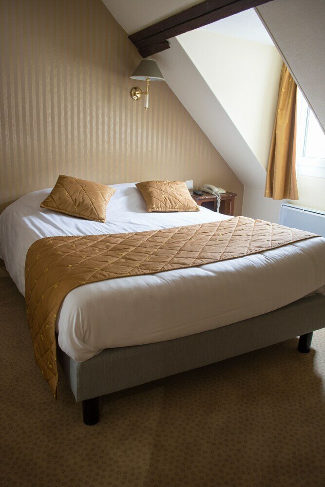 Фото The Originals Boutique, Hôtel Le George, Loches