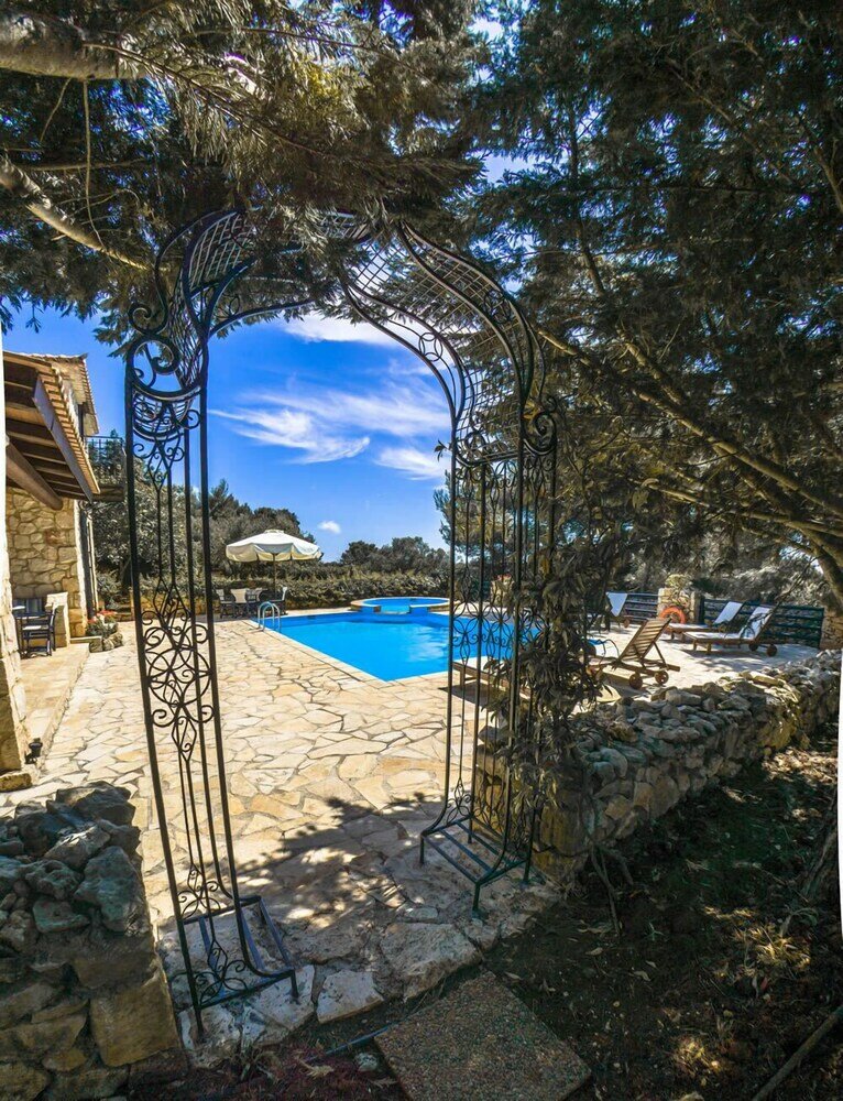 Фото Aresti Mountain Resort