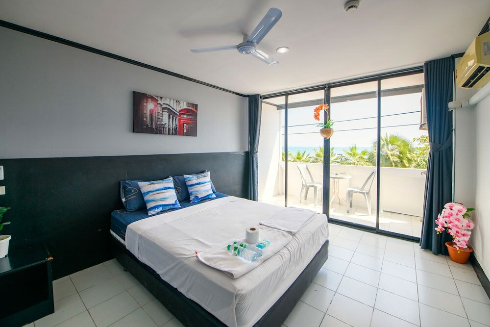 Фото Happy Jomtien - Beachfront