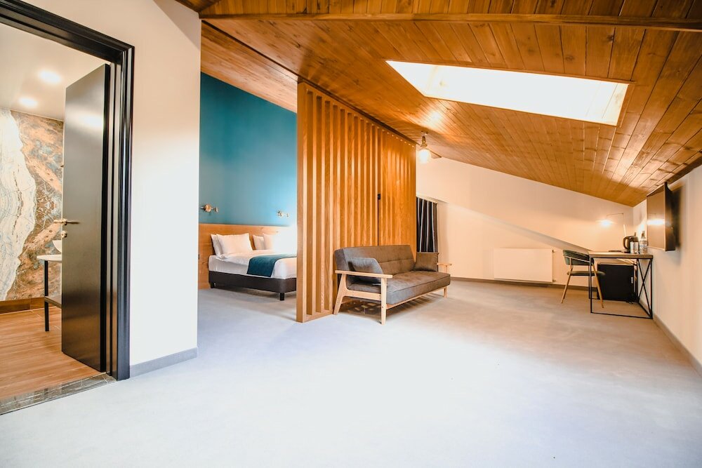 Фото Suatis Resort Hotel