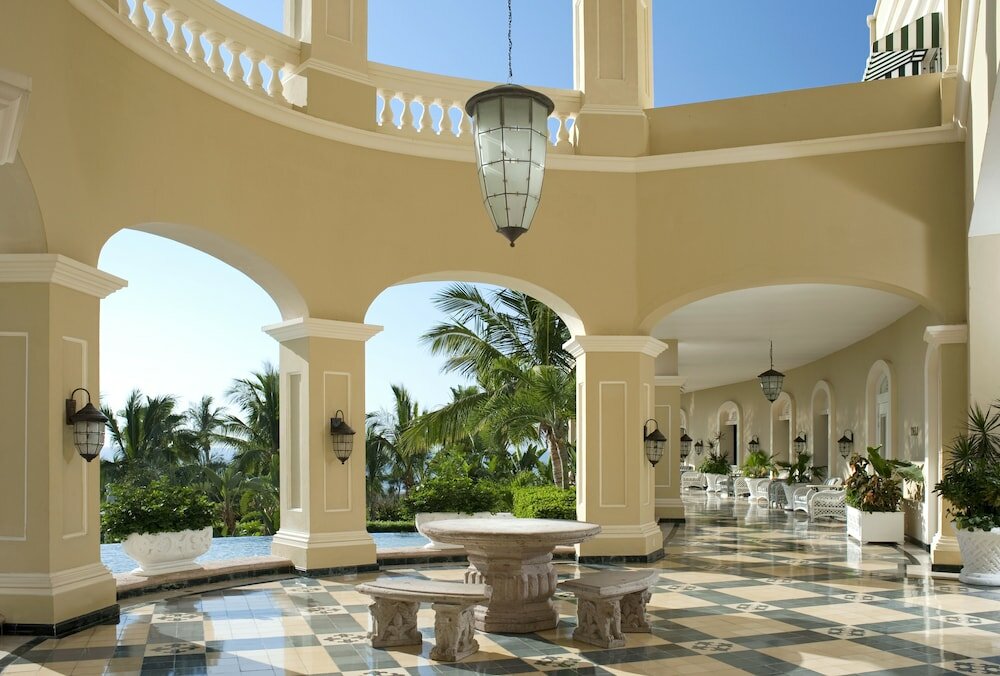 Фото Pueblo Bonito Emerald Bay Resort & SPA - All Inclusive