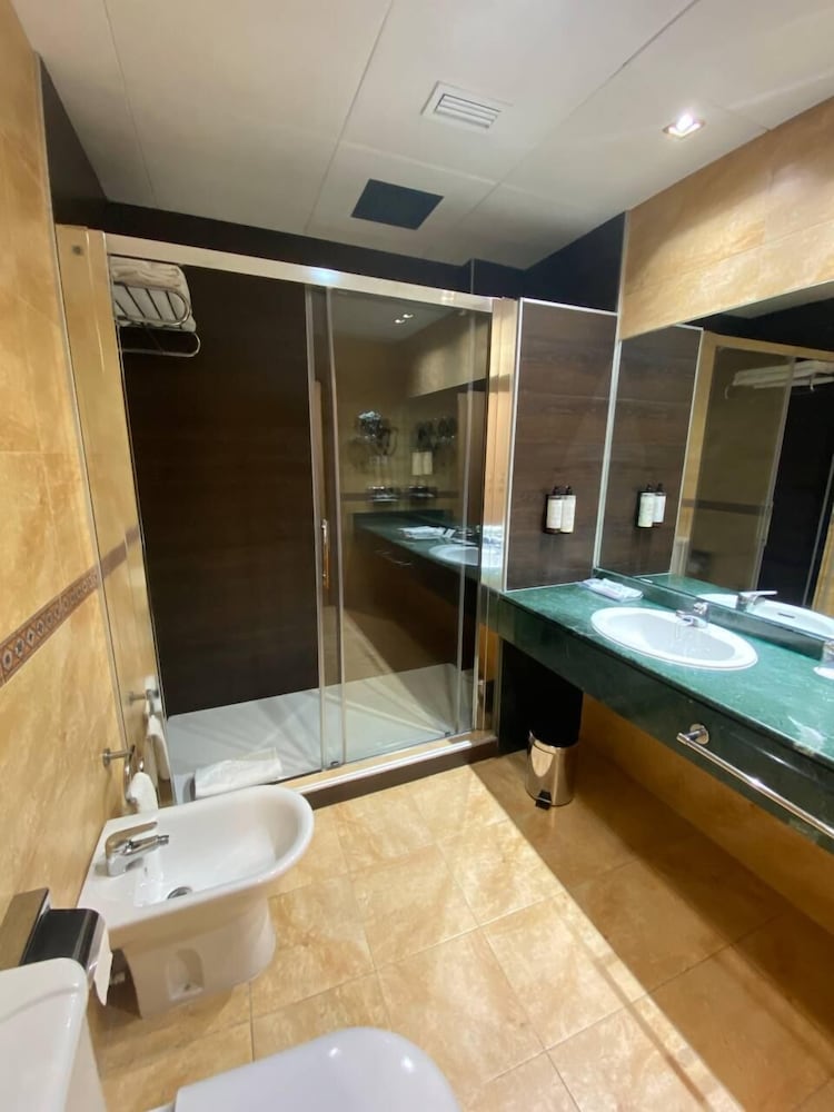 Фото Senator Cádiz SPA Hotel