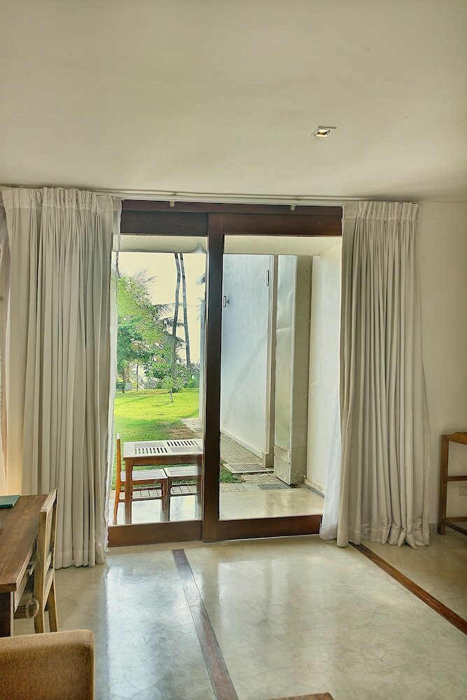 Фото R Degrees - Ambalangoda