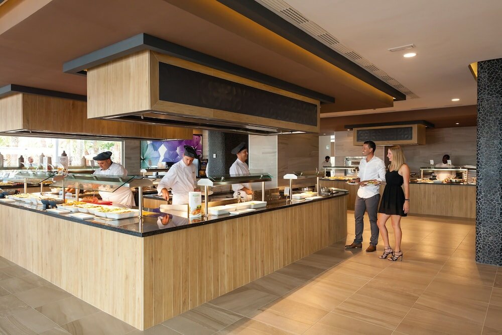 Фото Hotel Riu Papayas - All Inclusive