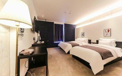 Гостиница The Point Hotel - Myeongji в Пусане