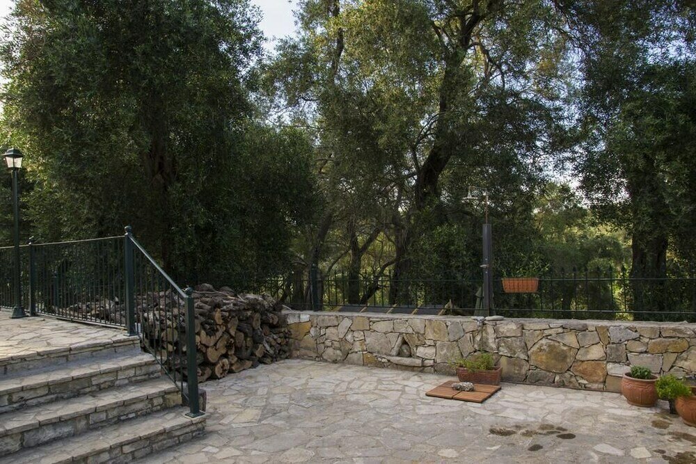 Фото Su La Strata house by CorfuEscapes