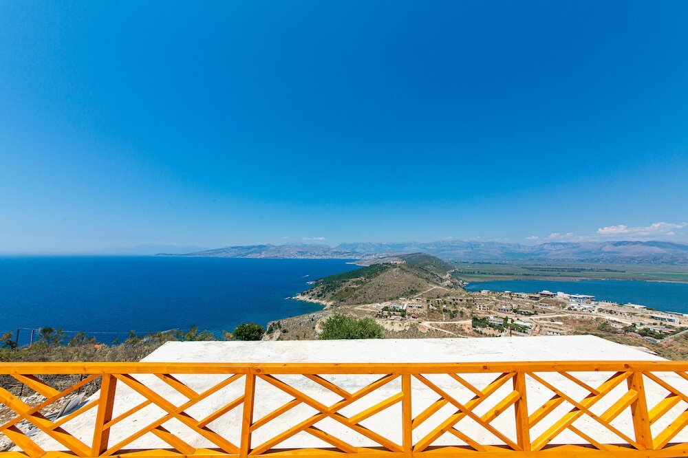 Фото Santa Oliva Suites