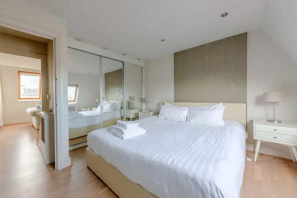 Фото Bright and Spacious 1 Bedroom Flat in Notting Hill