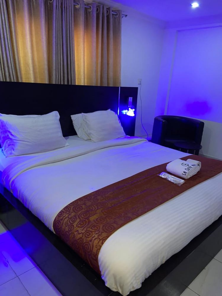 Фото Le Curve Hotel