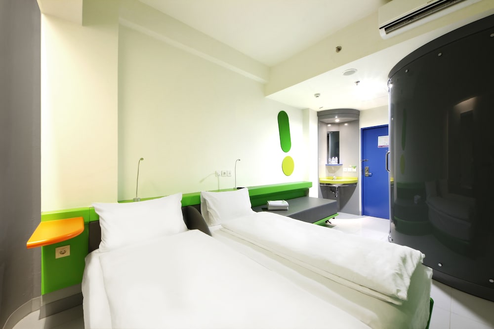 Фото Pop! Hotel Tebet Jakarta