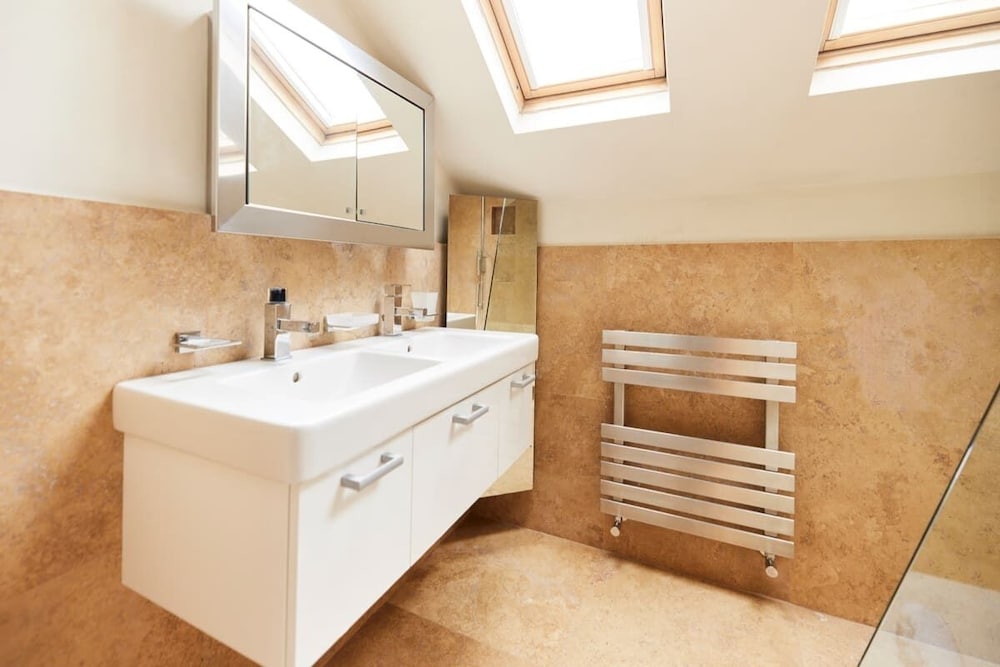 Фото The Chelsea Crib - Prestigious 3bdr House With Garden