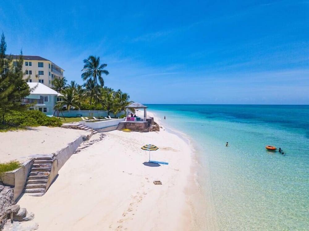 Фото Blue Ocean Village House at Cable Beach