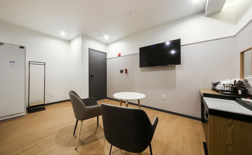 Фото Gray 194 Hotel