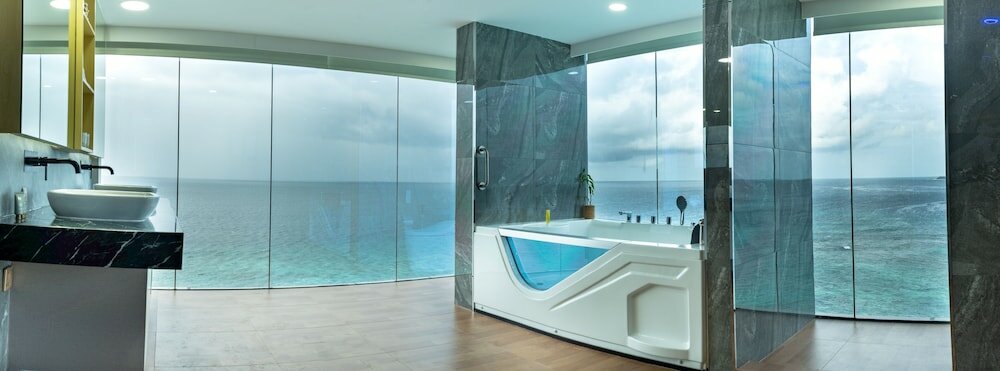 Фото Clarks Exotica Kamadhoo Maldives