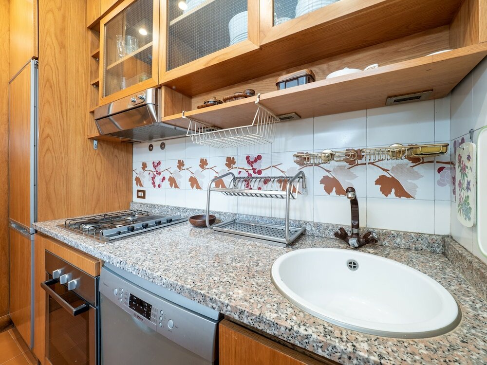 Фото Elegant Flat in Milan's Heart