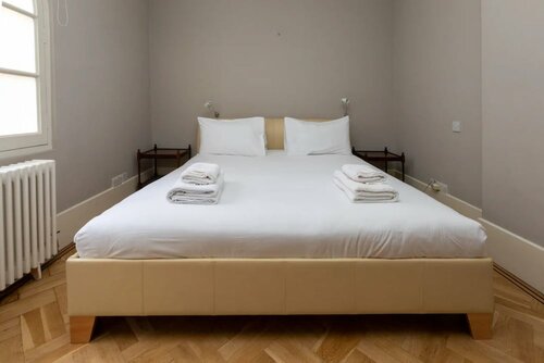 Гостиница Charming 1bd Flat With Balcony - Kensington в Лондоне