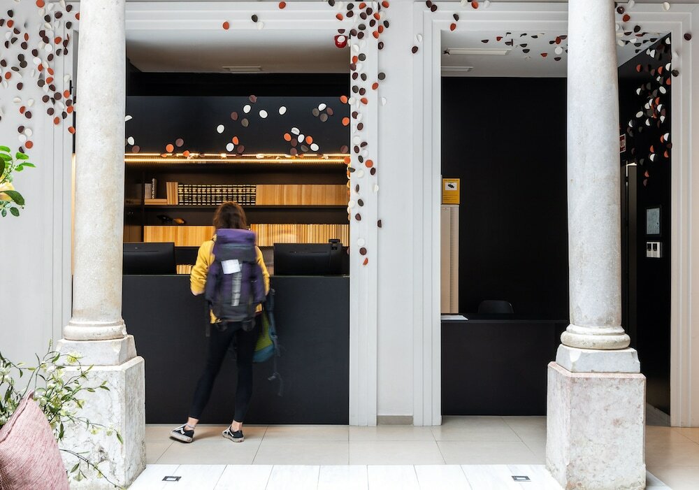 Фото Toc Hostel Málaga