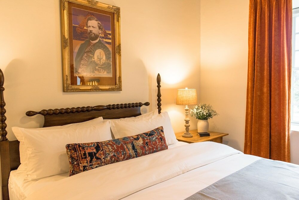 Фото The Armory Park Inn