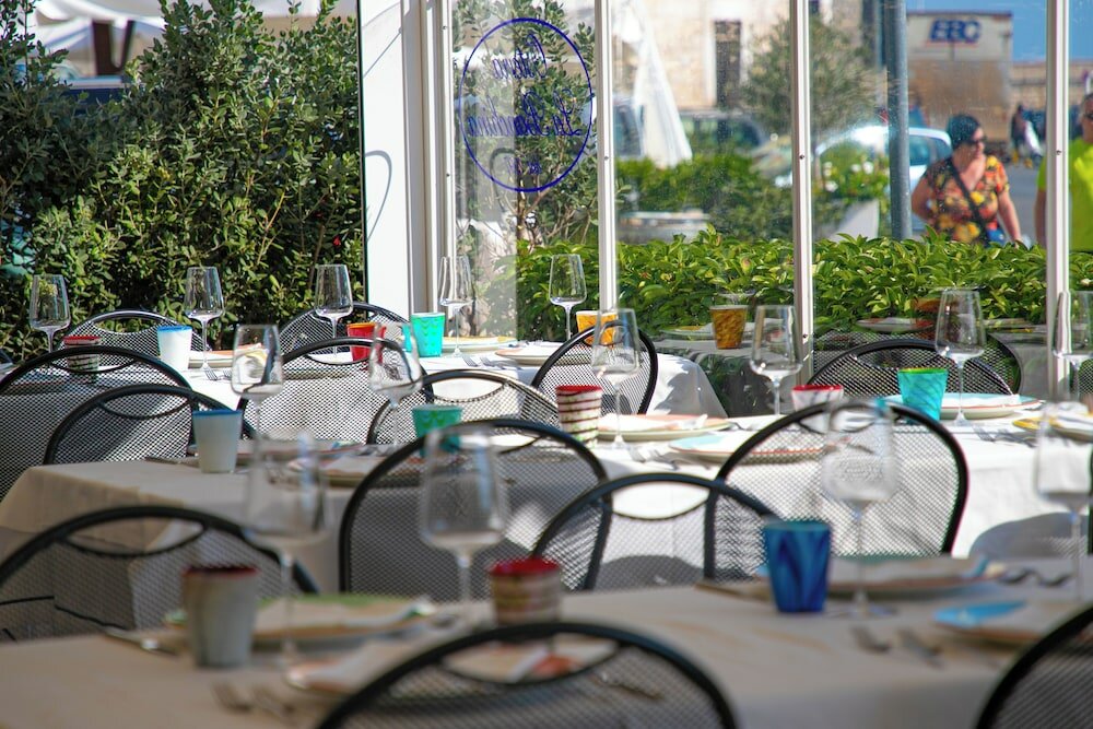 Фото La Banchina Luxury Suites