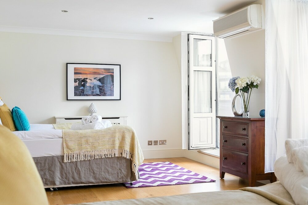 Фото Luxury 5-bedroom Villa With Parking and Ac