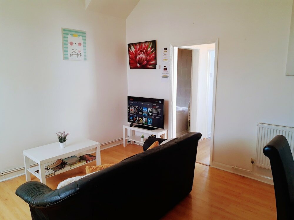 Фото The Windsor Garden Apartment