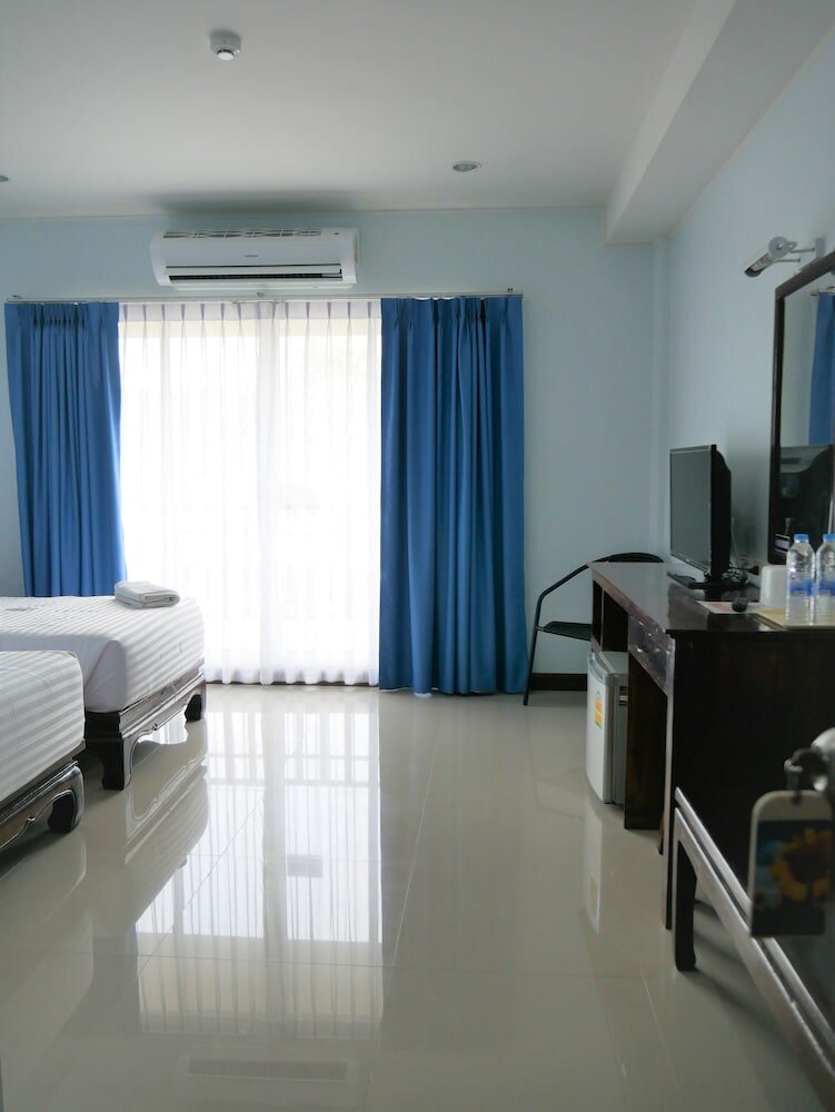 Фото Baandoungkamol Hotel