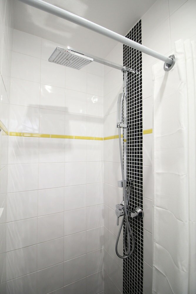 Фото Hôtel des Pyrénées