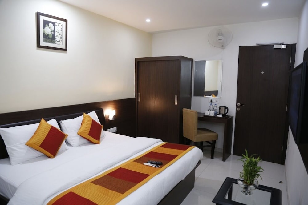 Фото Hotel Krishna by KeyMagics