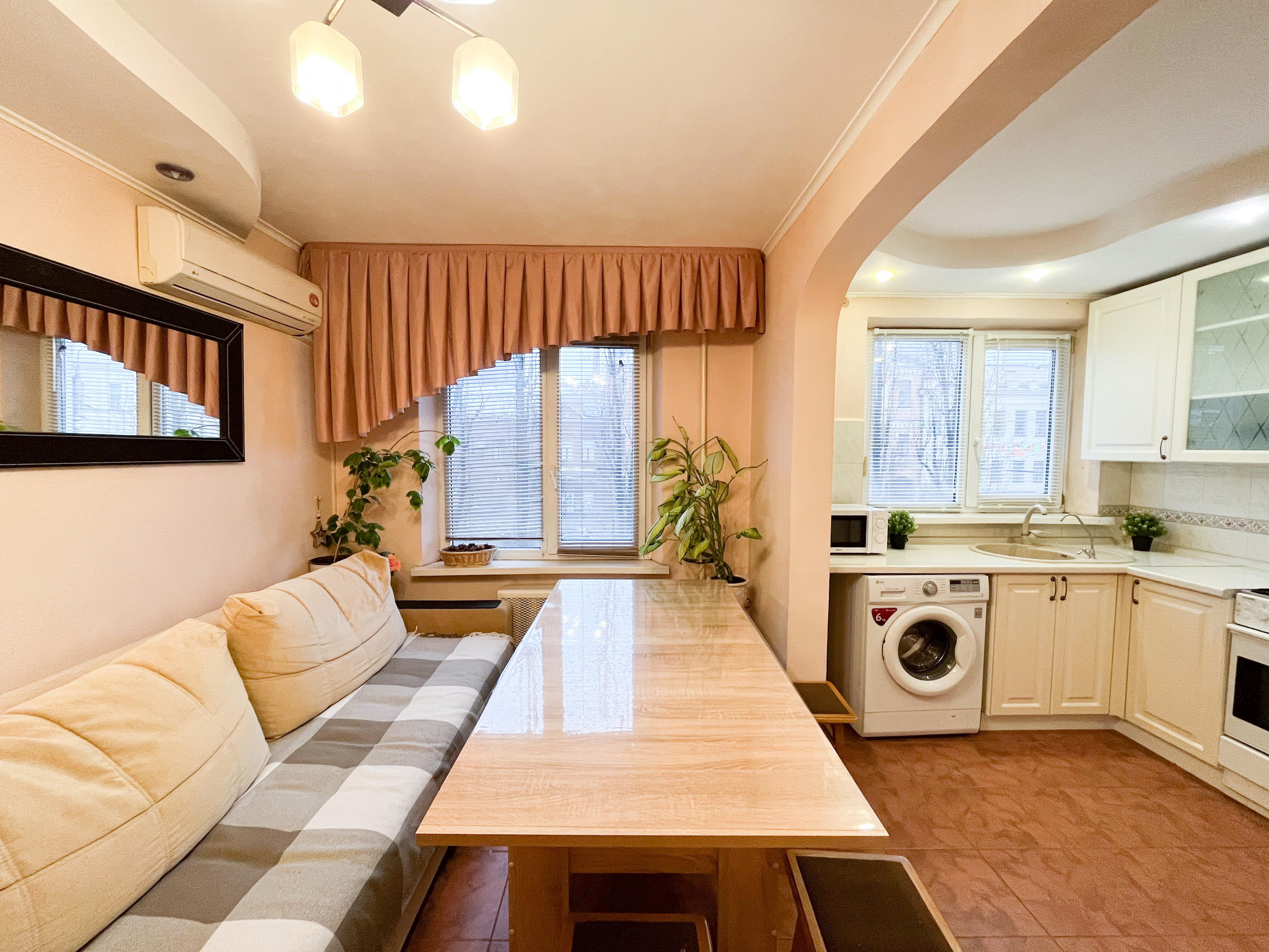 Фото Добрые Квартиры на Красноармейской 63/90