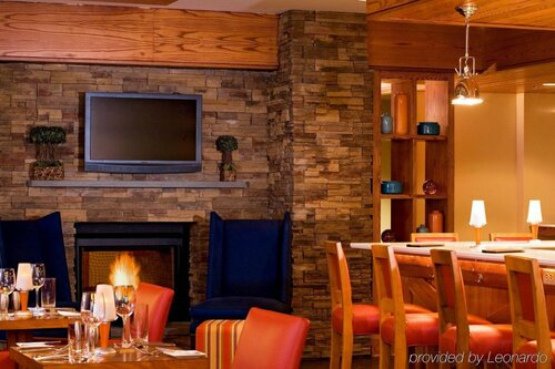 Гостиница Bangor Aviator Hotel, Bw Premier Collection в Ороно