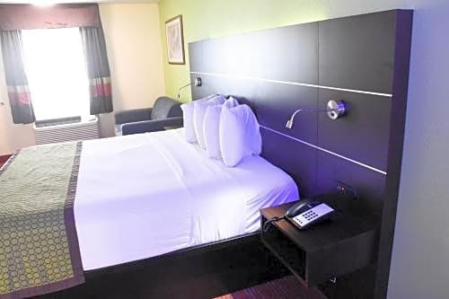Фото SureStay Hotel by Best Western Manning