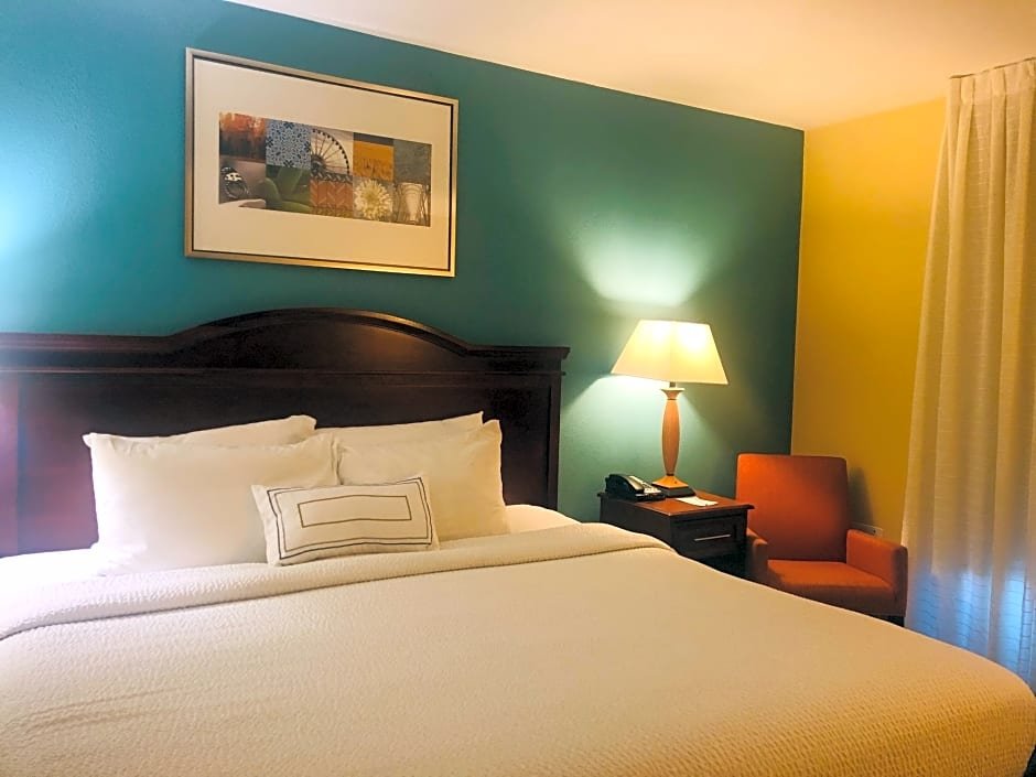 Фото Fairfield Inn & Suites by Marriott Waco North