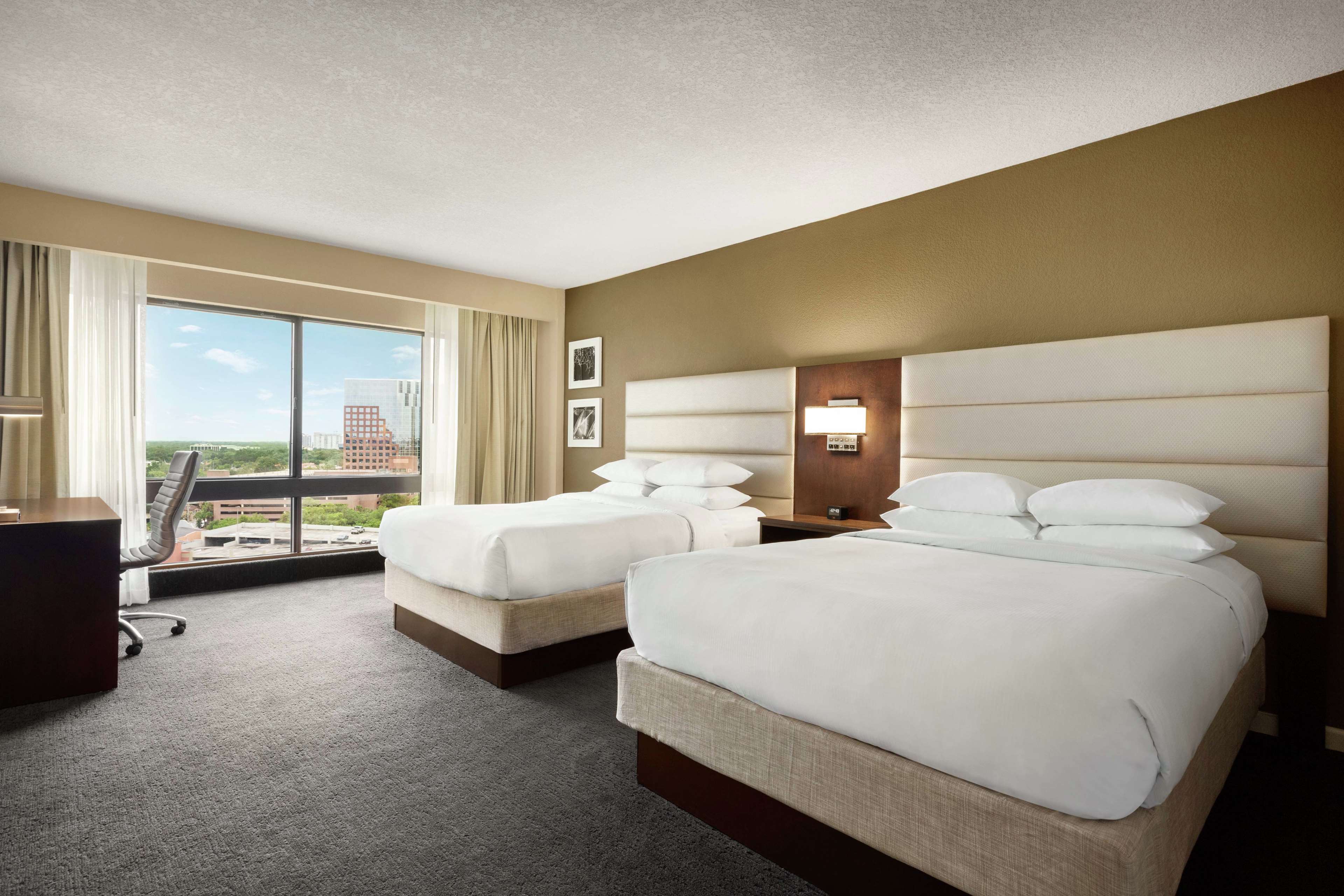 Фото Doubletree by Hilton Orlando Downtown