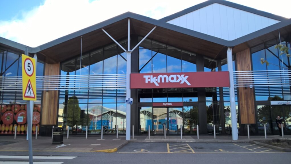 Department store Tk Maxx, England, photo