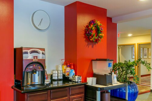 Гостиница Best Western Plus Skagit Valley And Convention Center в Маунт-Верноне