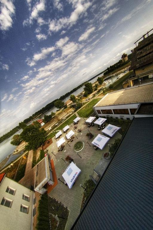 Фото Hotel Lav Vukovar