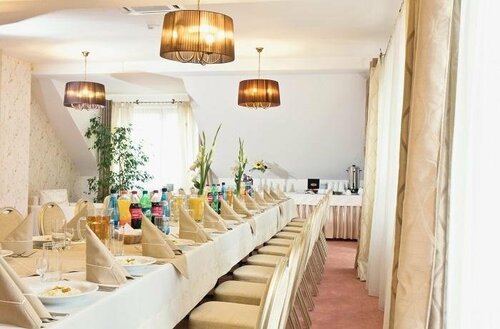 Гостиница Hotel Dudek в Свентокшиском воеводстве