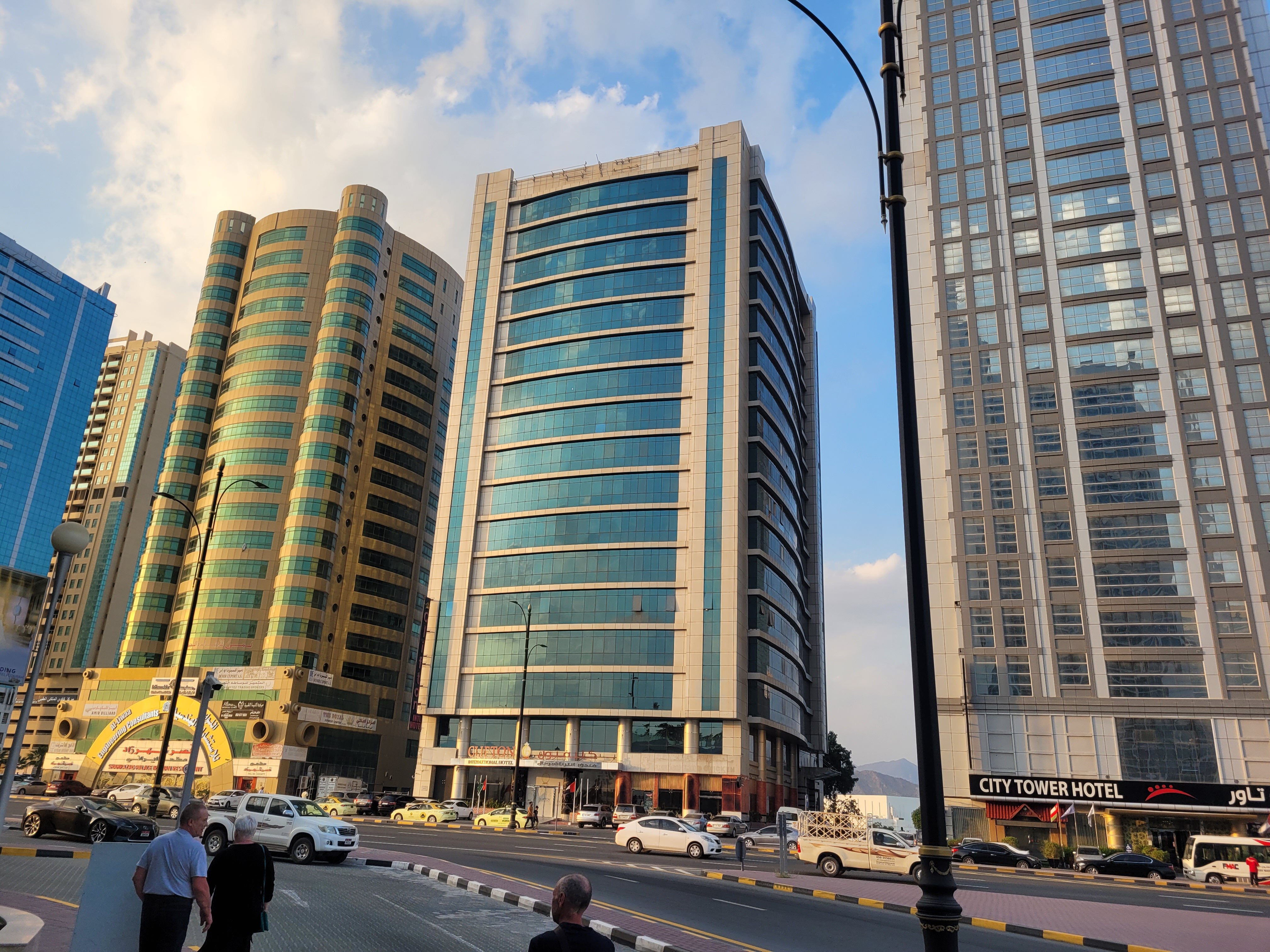 Фото Clifton International Hotel