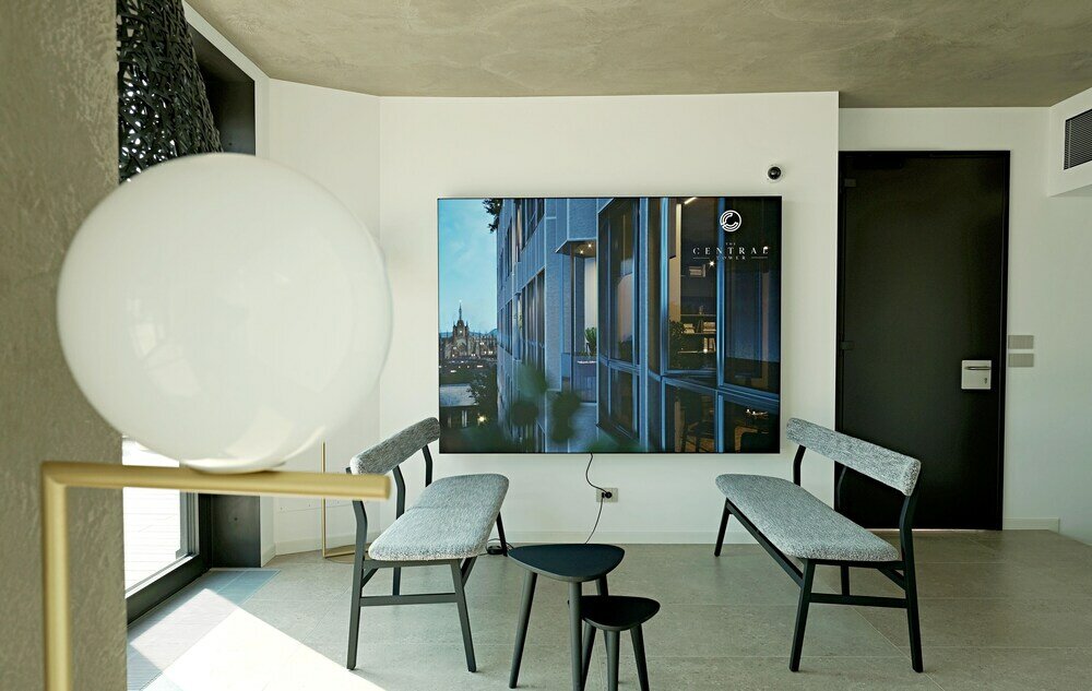 Фото San Babila Modern Apartment