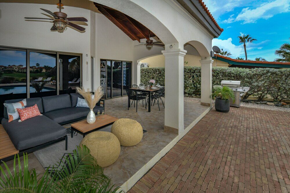 Фото New Gorgeous Listing With Hot Tub& Golf Course View! in Tierra del Sol!