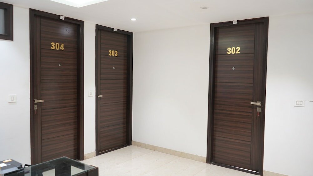 Фото Qotel Hotel Rajori Garden