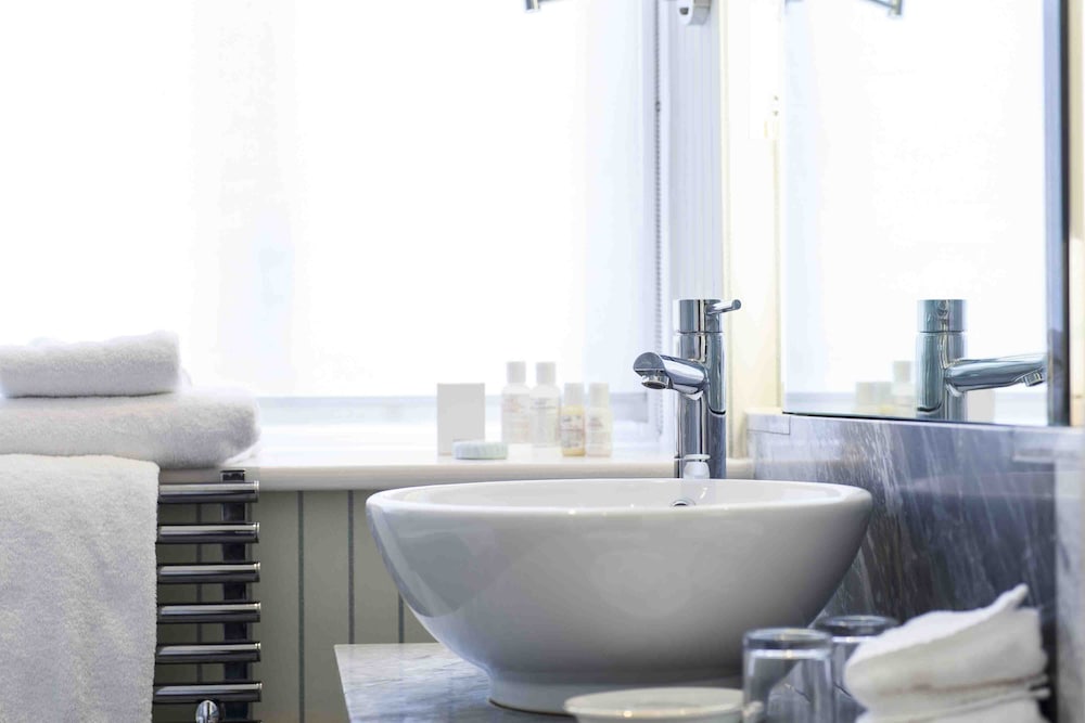 Фото The Capital Hotel Apartments & Townhouse