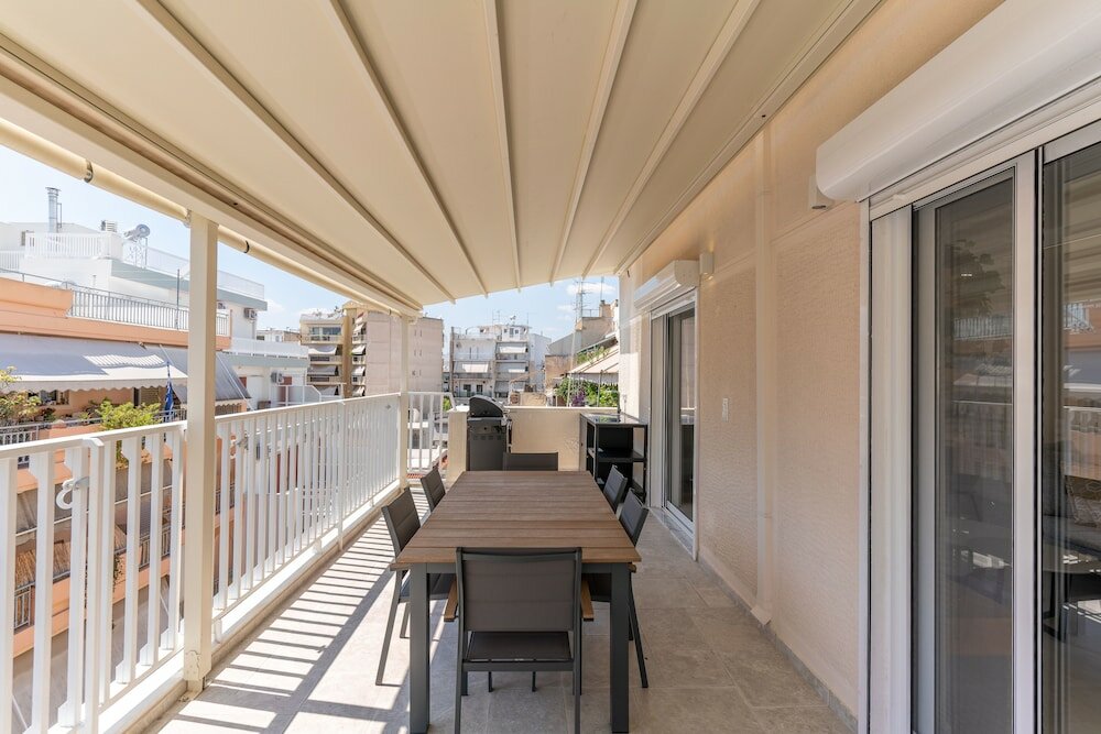 Фото Sunny & Luxurious Penthouse with Terrace