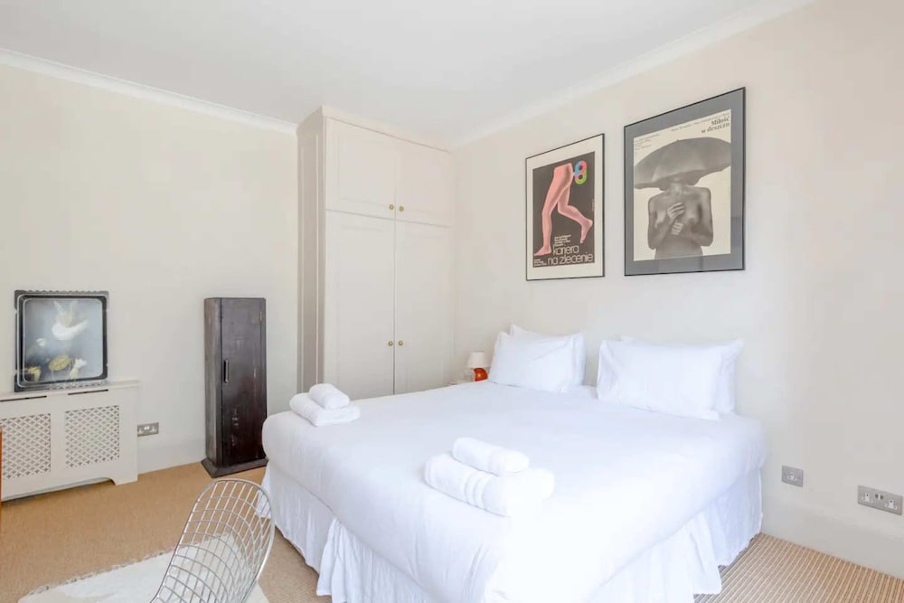 Фото Stylish 2bd Flat - 5 Minute Walk to Notting Hill!