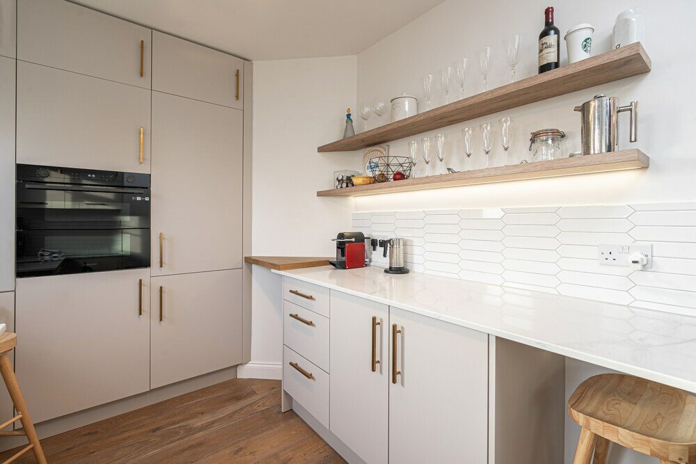 Фото Charming Chiswick Flat by Underthedoormat