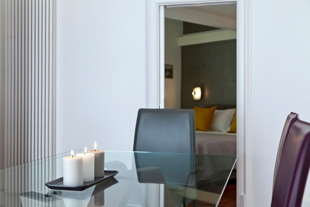 Фото Elegant Apartment at Chiaia