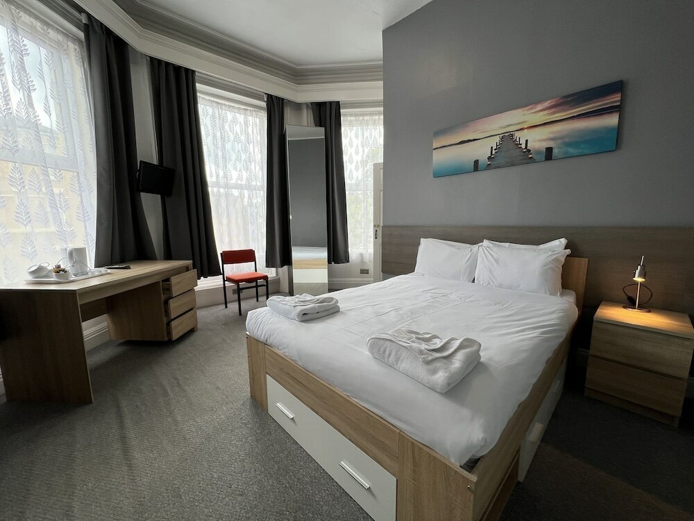 Фото Capital One Hotel