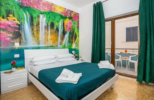 Апартаменты Lovely Bed and Breakfast in Center of Sorrento