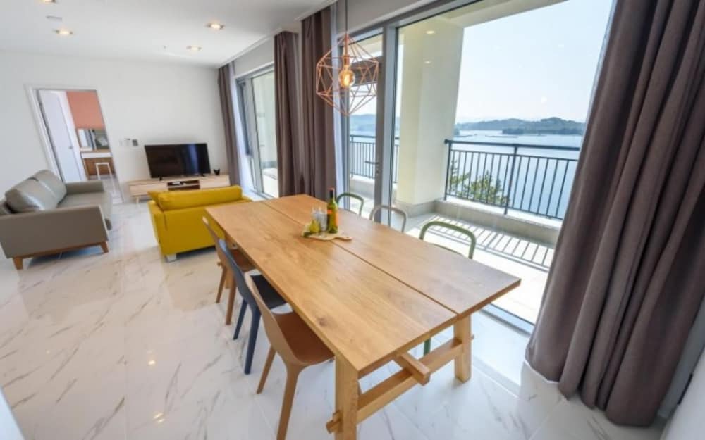 Фото Yeosu Grida Resort Pension