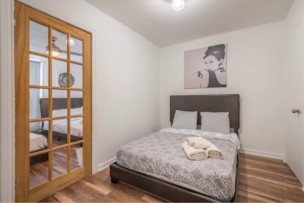 Фото Modest 4BedR Apt 5mins to ParcLaFontaine